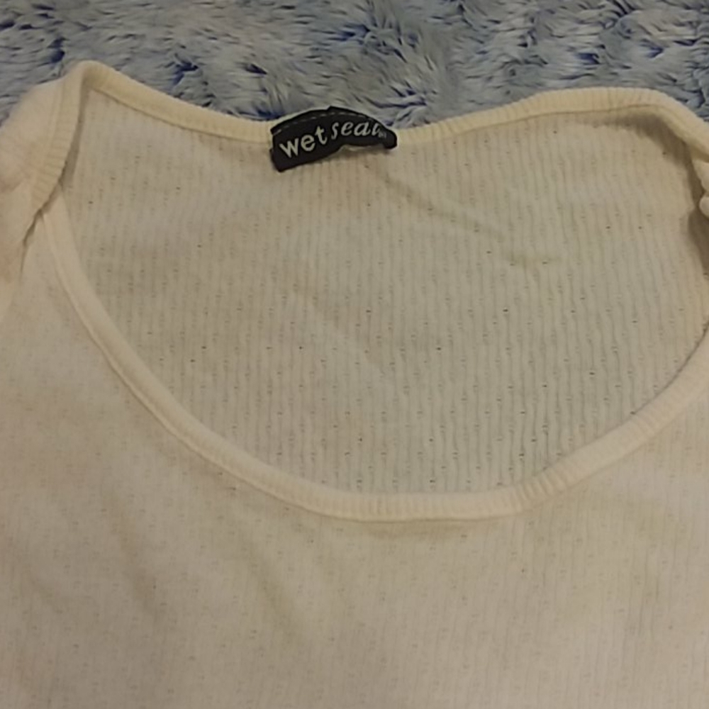 White blouse - Picture 2 of 4